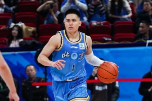状态太差！陈盈骏5中1仅拿5分4板2助 关键时刻送失误配图
