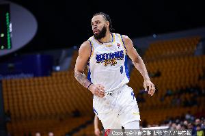 效果很一般!麦基7中5拿到10分7板 斯佩尔曼三分3中2拿7分2板配图