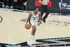 目前1-2落后！米奇：福克斯和哈珀预计可以出战G4配图